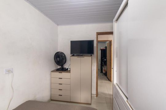Quarto 1 de casa à venda com 2 quartos, 65m² em Santa Quiteria, Curitiba