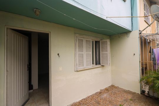 Área externa de casa de condomínio para alugar com 3 quartos, 90m² em Lomba do Pinheiro, Porto Alegre