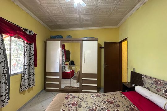 Casa à venda com 2 quartos, 70m² em Praia, Contagem