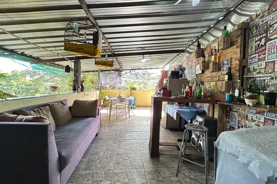 Casa à venda com 2 quartos, 70m² em Praia, Contagem