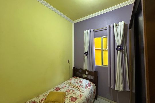 Casa à venda com 2 quartos, 70m² em Praia, Contagem