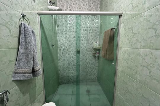 Casa à venda com 2 quartos, 70m² em Praia, Contagem