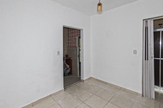 Sala de casa à venda com 1 quarto, 40m² em Jardim Marisa, São Paulo