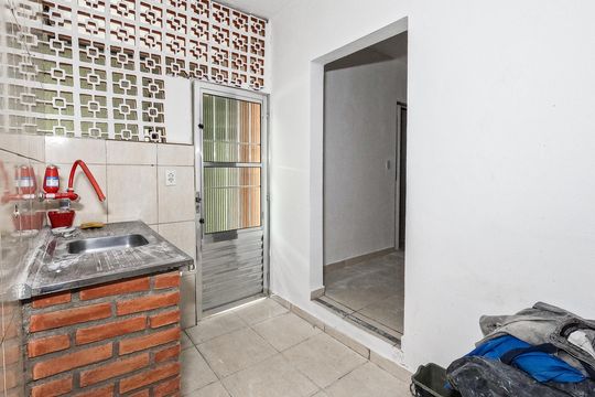 Cozinha de casa à venda com 1 quarto, 40m² em Jardim Marisa, São Paulo
