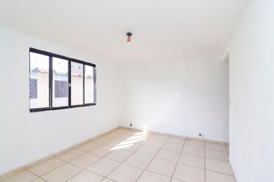 Sala de apartamento à venda com 2 quartos, 66m² em Conjunto Residencial José Bonifácio, São Paulo