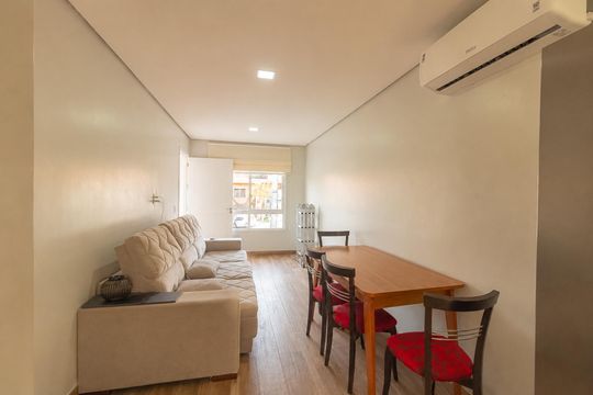 Sala de casa de condomínio para alugar com 2 quartos, 67m² em Distrito Industrial, Cachoeirinha