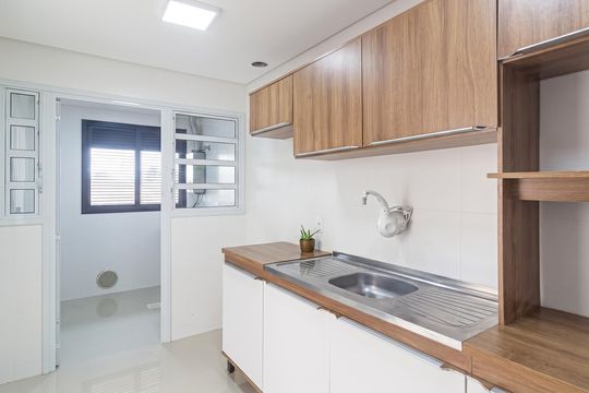 Cozinha de apartamento para alugar com 3 quartos, 92m² em Balneario, Florianópolis