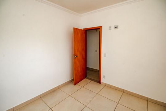 Apartamento à venda com 3 quartos, 128m² em Serrano, Belo Horizonte
