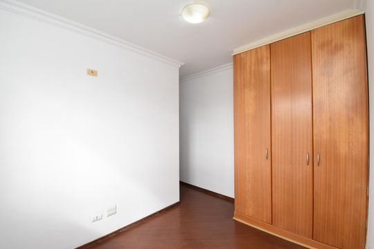 Quarto 1 de apartamento à venda com 2 quartos, 57m² em Vista Alegre, Curitiba