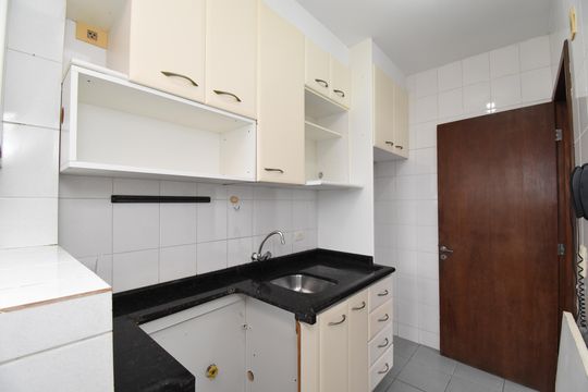 Cozinha e Área de Serviço de apartamento à venda com 2 quartos, 57m² em Vista Alegre, Curitiba