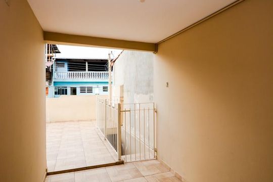 Entrada Social de casa à venda com 3 quartos, 213m² em Jardim Divinolandia, Guarulhos