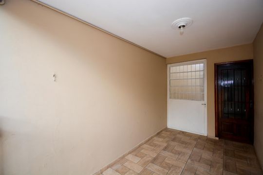 Entrada Social de casa à venda com 3 quartos, 213m² em Jardim Divinolandia, Guarulhos