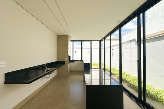 Cozinha de casa de condomínio para alugar com 3 quartos, 217m² em Gávea, Uberlândia