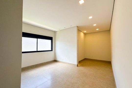 Suíte de casa de condomínio para alugar com 3 quartos, 217m² em Gávea, Uberlândia