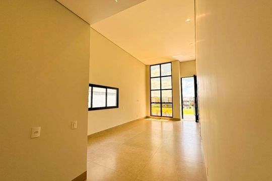 Sala de casa de condomínio para alugar com 3 quartos, 217m² em Gávea, Uberlândia