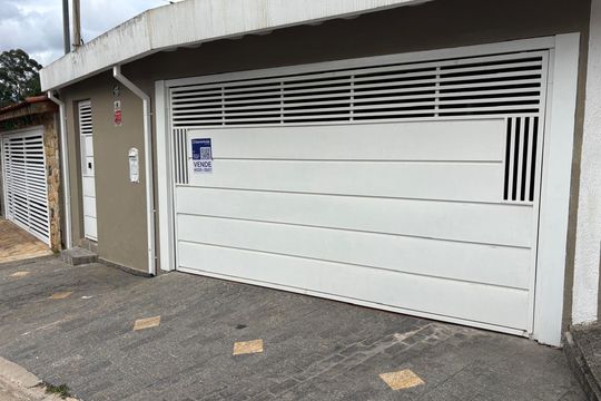 Fachada de casa para alugar com 4 quartos, 249m² em Parque Terra Nova, São Bernardo do Campo