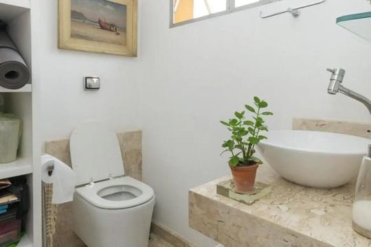 Banheiro de apartamento à venda com 3 quartos, 127m² em Vila Ipojuca, São Paulo