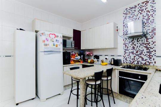 Cozinha de casa de condomínio à venda com 3 quartos, 111m² em Vila Maricy, Guarulhos