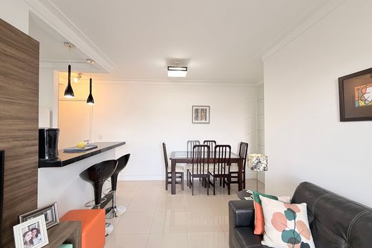 Sala de apartamento à venda com 2 quartos, 69m² em Retiro, Jundiaí
