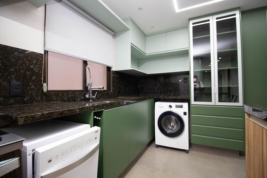 Cozinha e Área de Serviço de apartamento à venda com 2 quartos, 76m² em Asa Norte, Brasília
