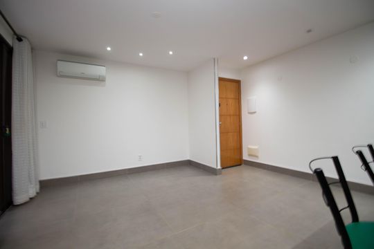 Sala de apartamento à venda com 2 quartos, 76m² em Asa Norte, Brasília