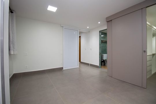 Quarto 2 de apartamento à venda com 2 quartos, 76m² em Asa Norte, Brasília
