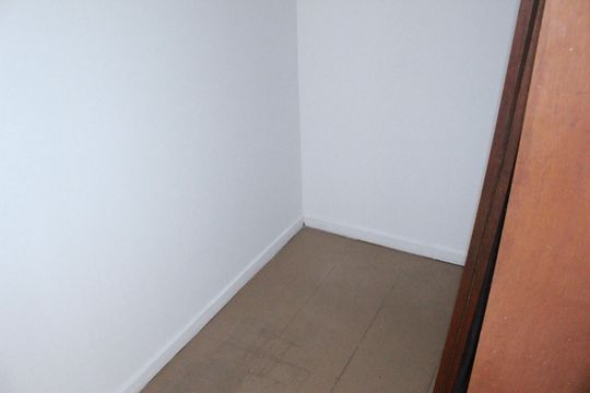 Quarto de serviço de apartamento para alugar com 2 quartos, 80m² em Santa Cecilia, São Paulo