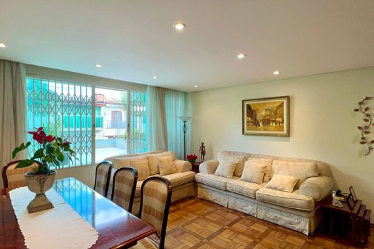 Sala de casa à venda com 3 quartos, 194m² em Vila Anglo Brasileira, São Paulo
