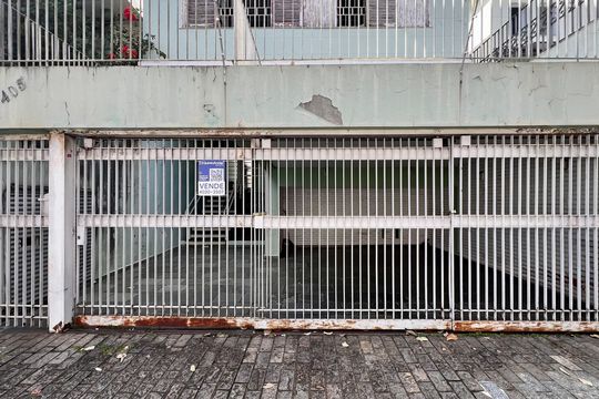 Fachada de casa à venda com 3 quartos, 194m² em Vila Anglo Brasileira, São Paulo
