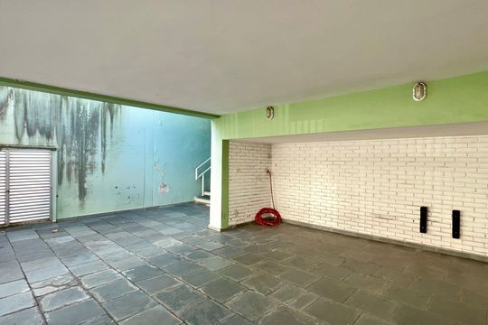 Garagem de casa à venda com 3 quartos, 194m² em Vila Anglo Brasileira, São Paulo