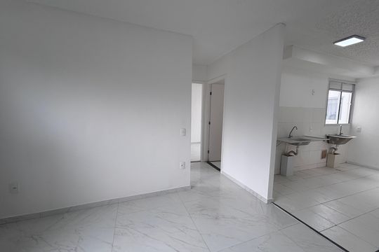 Sala de apartamento à venda com 2 quartos, 50m² em Vargem Pequena, Rio de Janeiro