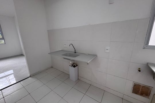 Cozinha de apartamento à venda com 2 quartos, 50m² em Vargem Pequena, Rio de Janeiro