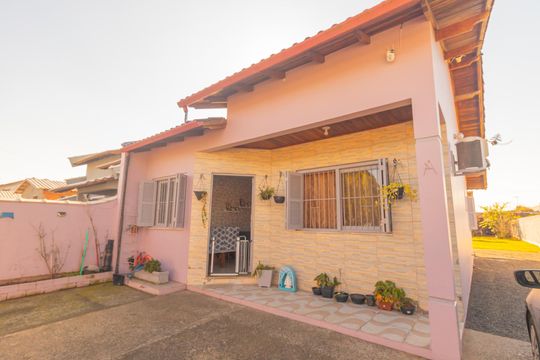 Casa à venda com 2 quartos, 57m² em Harmonia, Canoas