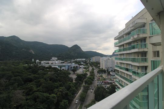 Varanda de kitnet/studio para alugar com 1 quarto, 30m² em Camorim, Rio de Janeiro