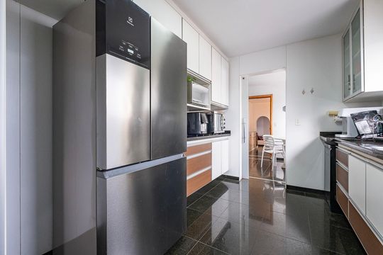 Cozinha de apartamento para alugar com 4 quartos, 240m² em Paraíso, São Paulo
