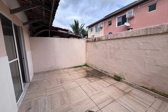 Quintal de casa de condomínio à venda com 3 quartos, 85m² em Vargem Grande, Rio de Janeiro
