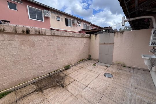 Quintal de casa de condomínio à venda com 3 quartos, 85m² em Vargem Grande, Rio de Janeiro