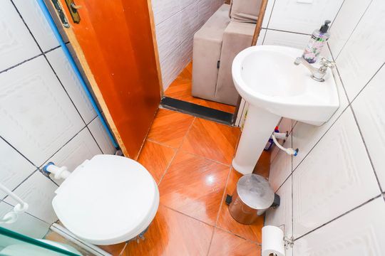 Banheiro 2 de casa para alugar com 2 quartos, 139m² em Vila São Geraldo, São Paulo