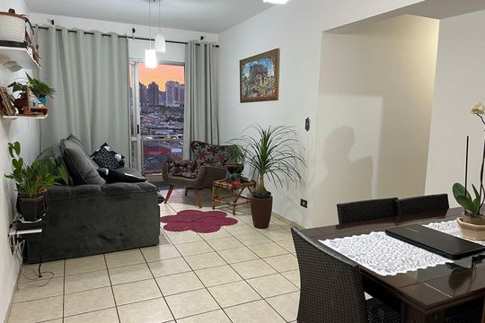 Apartamento à venda com 2 quartos, 71m² em Vila Santa Terezinha, Várzea Paulista