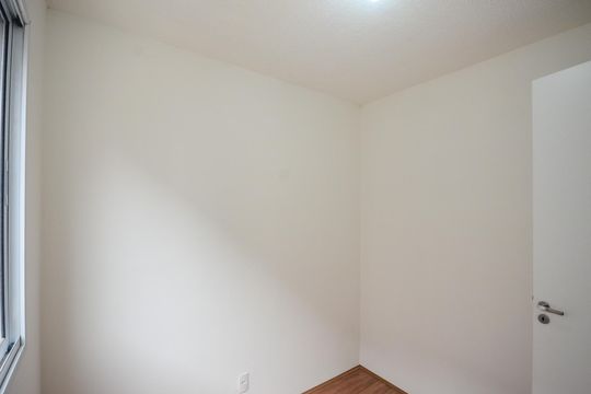 Quarto 1 de apartamento para alugar com 2 quartos, 32m² em Parque Pan Americano, São Paulo