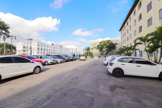 Garagem de apartamento à venda com 2 quartos, 45m² em Jardim Redil, São Paulo