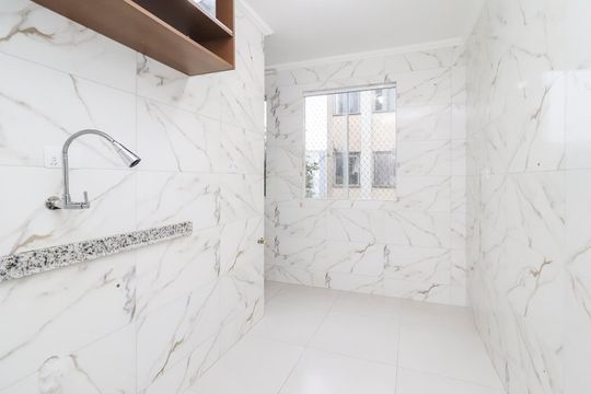 Cozinha de apartamento à venda com 2 quartos, 45m² em Jardim Redil, São Paulo