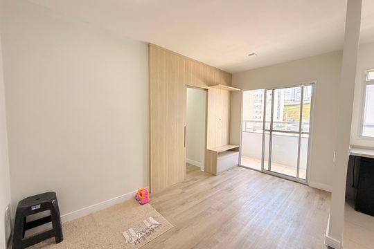 Sala de apartamento para alugar com 3 quartos, 54m² em Vila Rio Branco, Jundiaí