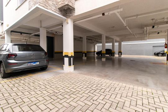 Garagem de apartamento para alugar com 1 quarto, 50m² em Santa Quiteria, Curitiba