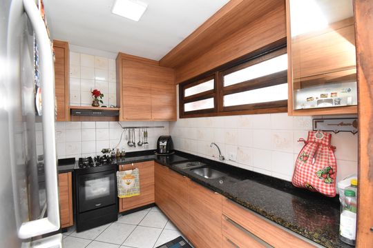 Cozinha de casa à venda com 5 quartos, 700m² em Cajuru, Curitiba