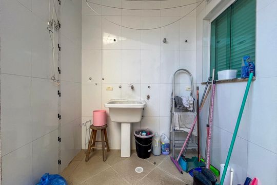 Área de Serviço de casa para alugar com 4 quartos, 250m² em Vila Dom Pedro I, São Paulo