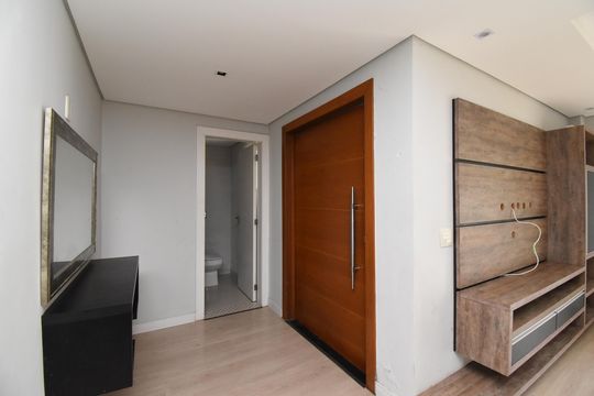 Sala de casa de condomínio para alugar com 2 quartos, 123m² em Cachoeira, Curitiba