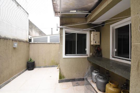 Área externa de casa de condomínio para alugar com 2 quartos, 123m² em Cachoeira, Curitiba