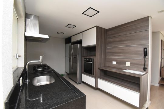 Cozinha de casa de condomínio para alugar com 2 quartos, 123m² em Cachoeira, Curitiba