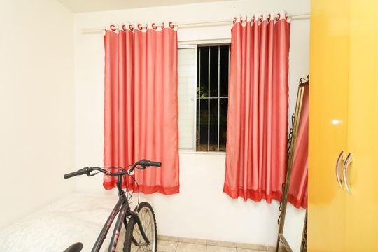Quarto 2 de apartamento para alugar com 2 quartos, 59m² em Vila Regina, São Paulo